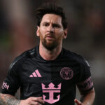 Messi rocks the field after the earthquake