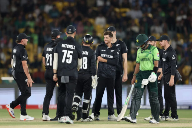 New Zealand defeats Pakistan in the opening match