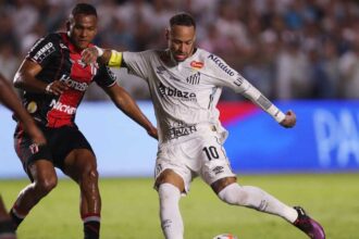 Neymar named MOTM in birthday return to Santos