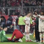 Neuer Injury scare during celebration