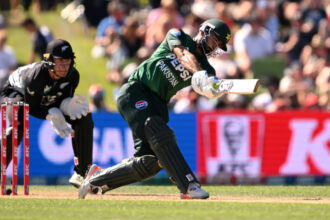 Pakistan all rounder punished for pushing foakes
