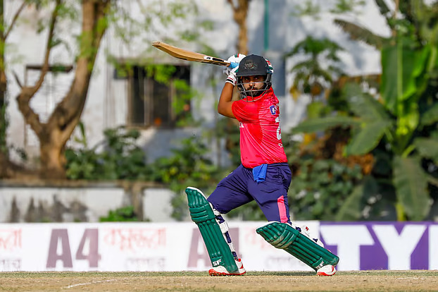 Shamim shines, Imrul hits 94, Tamim-Mushfiq struggle