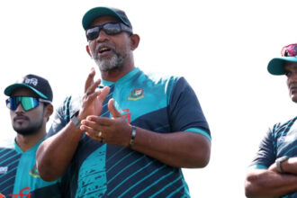 Coach tells Bangladesh supporters to stay patient
