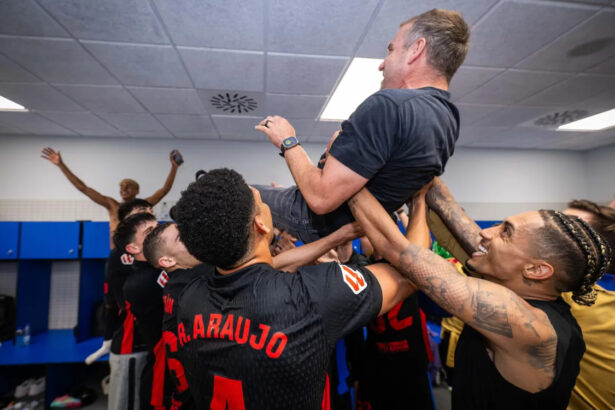 Barcelona coach reveals story behind three trophy season