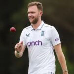 Cook back in England test squad with 318 wickets
