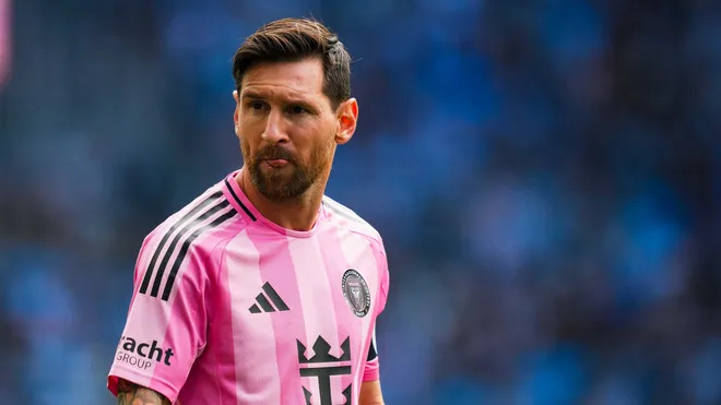 Messi scores but Miami fall to heavy defeat