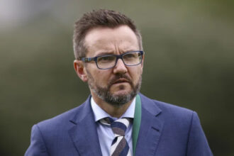 Mike Hesson appointed new Pakistan white ball coach