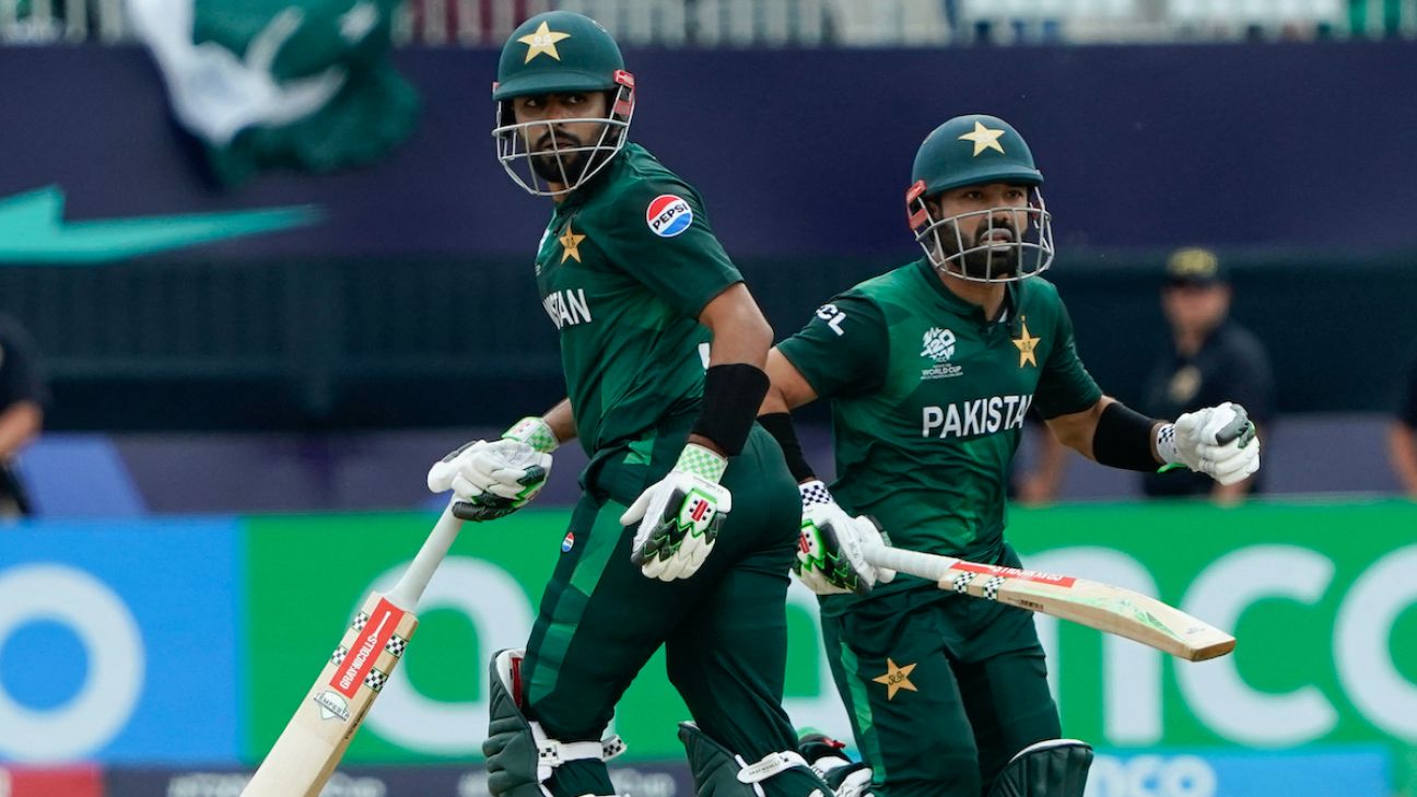 এশিয়া কাপে বাদ পড়লেন বাবর ও রিজওয়ান