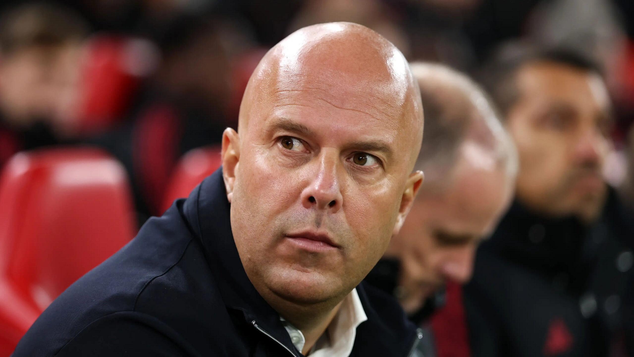 ভুল দল বাছাই নিয়ে সমালোচনায় আর্না স্লট