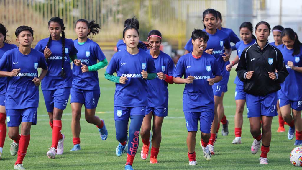 ঋতুপর্ণা–মনিকা দলে, এশিয়ান কাপে নেই সাবিনা–কৃষ্ণা