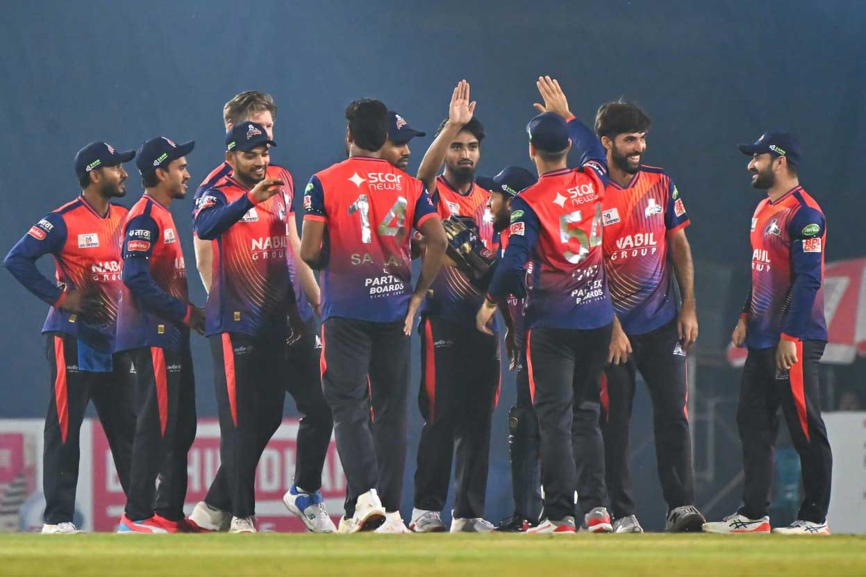 তানজিমের দাপুটে বোলিংয়ে রাজশাহী পেল আরেকটি জয়