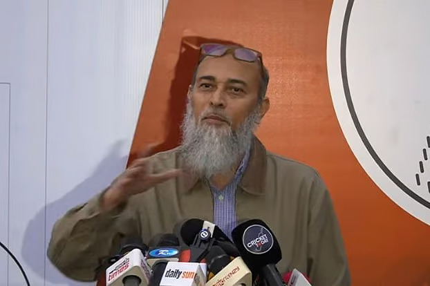 নাজমুলকে সব দায়িত্ব থেকে সরানো হলো