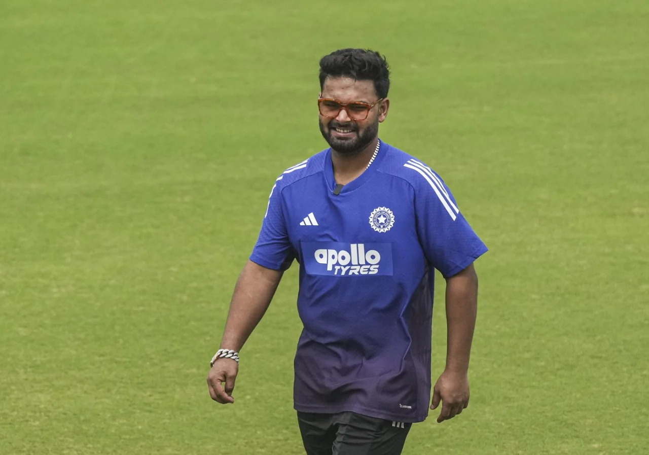 সাইড স্ট্রেইনের চোটে সিরিজ থেকে ছিটকে গেলেন পান্ত