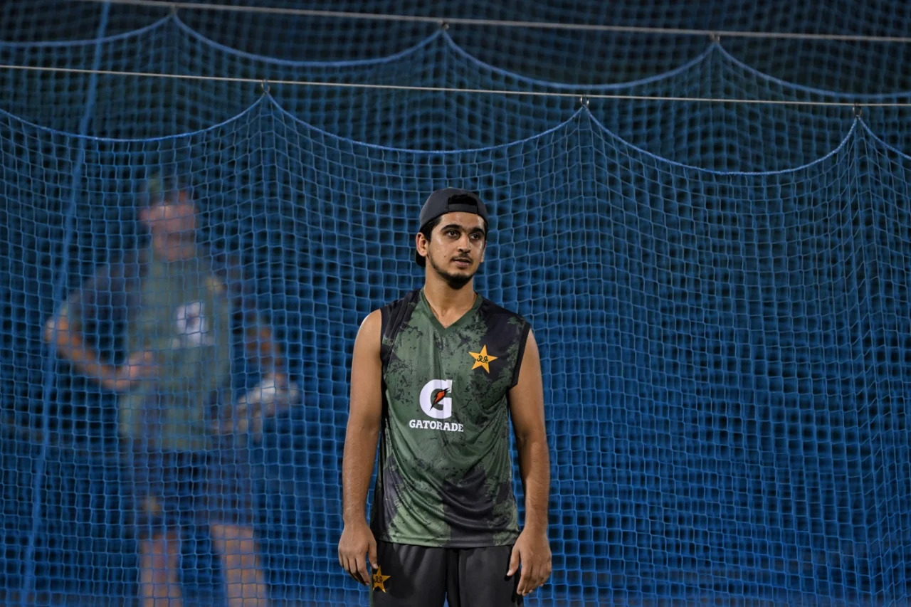 বিশ্বকাপের আগে র‍্যাঙ্কিংয়ের শীর্ষে অলরাউন্ডার সাইম আইয়ুব