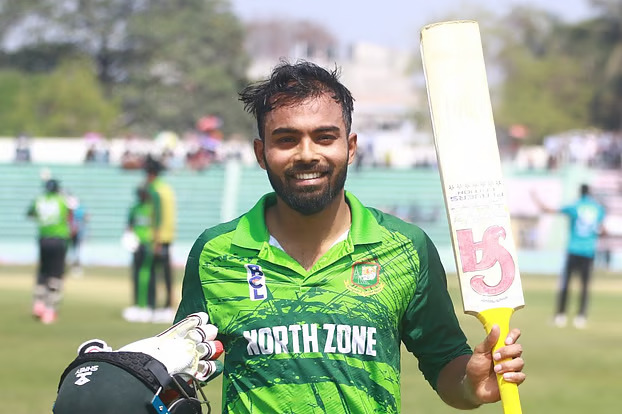 হৃদয়ের শতকের পর সাব্বিরের বিধ্বংসী ব্যাটিং