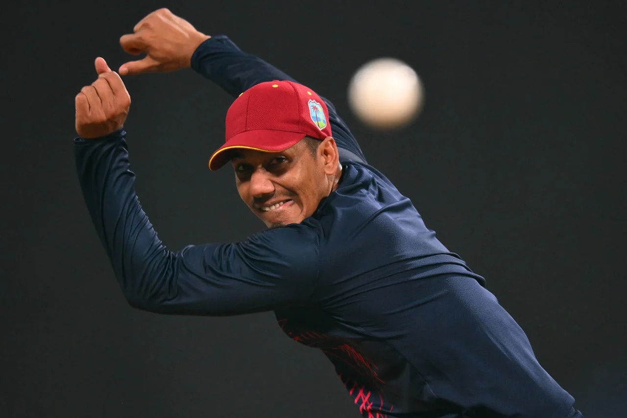 পিএসএল থেকে নিজের নাম প্রত্যাহার করলেন গুড়াকেশ মোটি