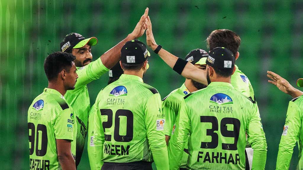 পেনাল্টি নাটক ও আব্বাসের ঝড়ে হারল লাহোর