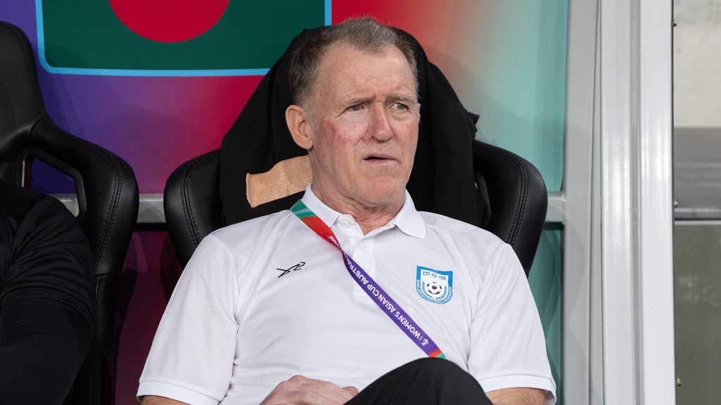 হারলেও মেয়েদের পারফরম্যান্সে মুগ্ধ কোচ পিটার বাটলার