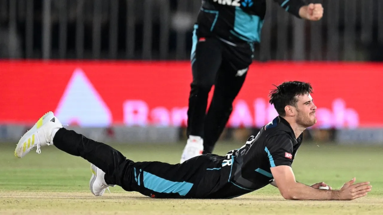 ইনজুরিতে কপাল পুড়ল ক্লার্কের আর নিউজিল্যান্ড দলে বেন লিস্টার