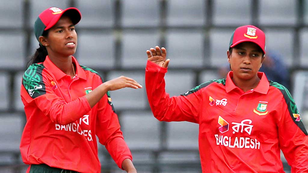 ঘরের মাঠে লঙ্কান মেয়েদের কাছে সিরিজ হারল বাংলাদেশ