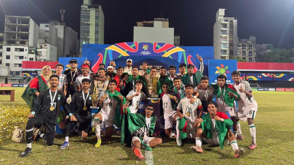 চোটাক্রান্ত সতীর্থ ও দেশবাসীকে শিরোপা উৎসর্গ করল চ্যাম্পিয়নরা