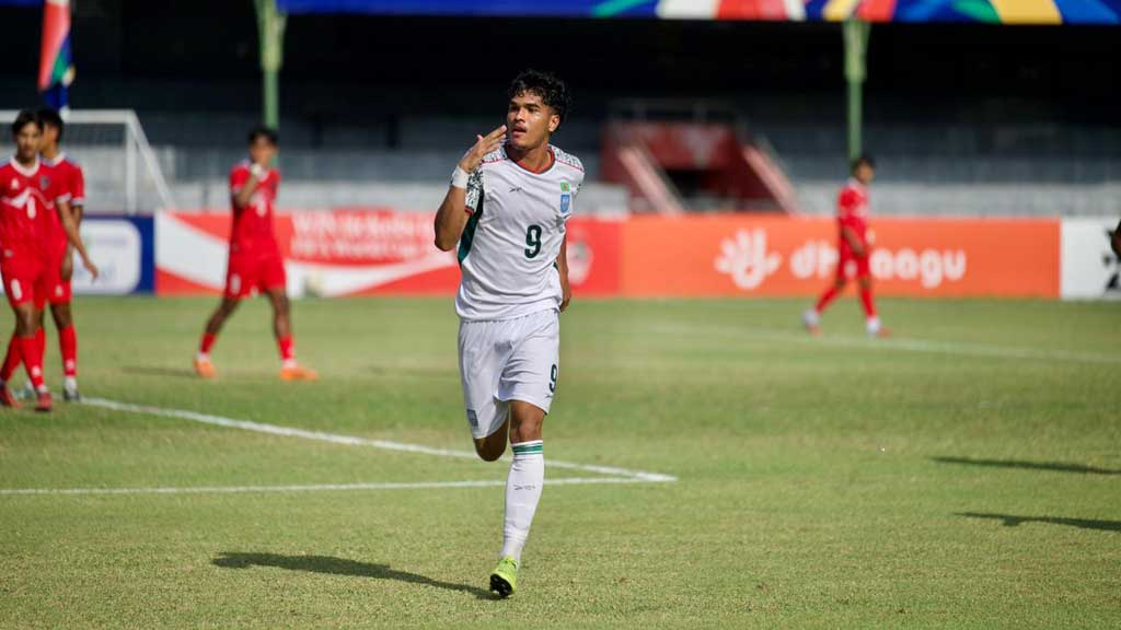 মানিকের একমাত্র গোলে নেপালকে হারিয়ে ফাইনালে বাংলাদেশ