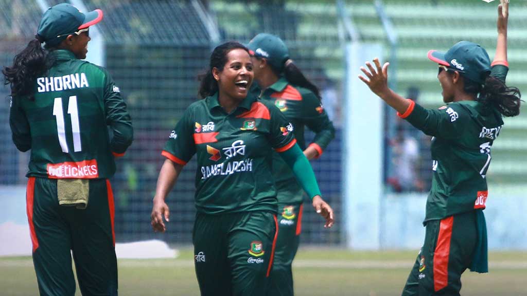 রাজশাহীতে ইতিহাস ও শ্রীলঙ্কাকে হারিয়ে বাংলাদেশের শুভ সূচনা