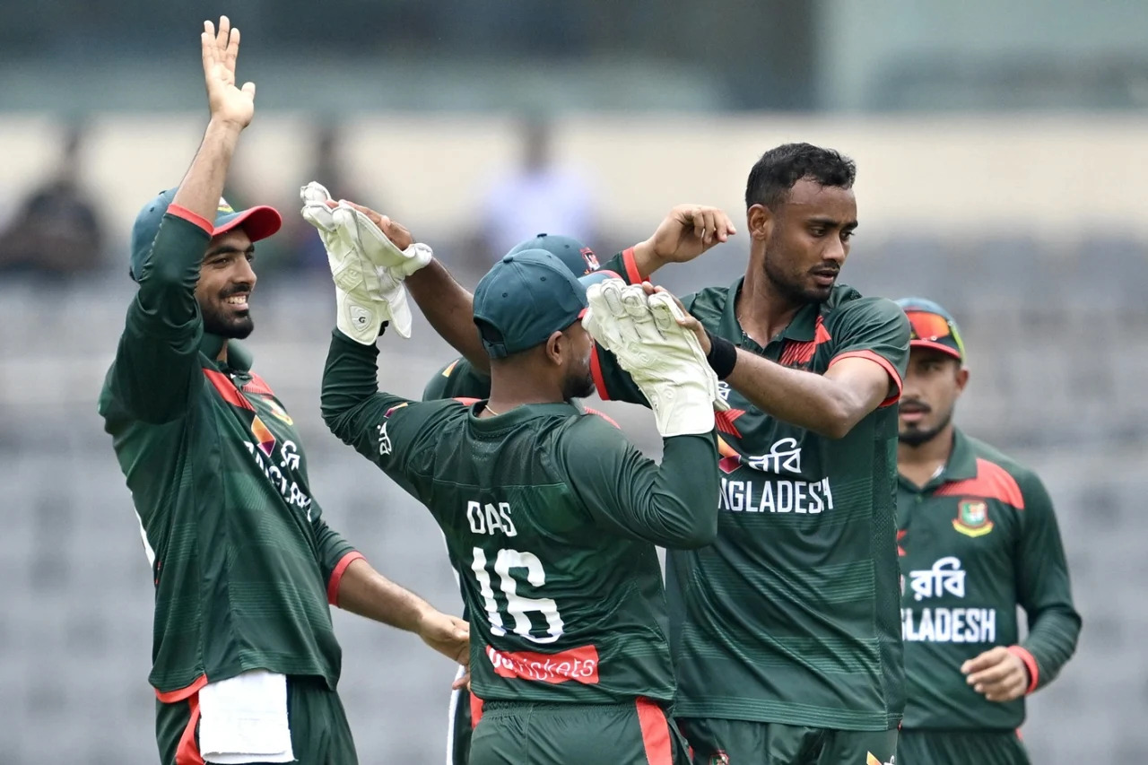 আইসিসি র‍্যাঙ্কিংয়ে শরিফুলের বড় লাফ আর লিটন-মেহেদীর উন্নতি
