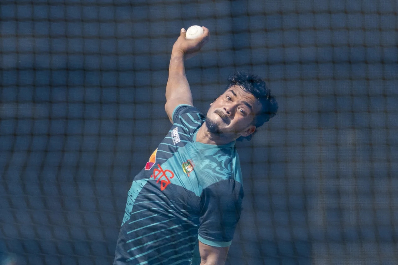 চোট ম্যানেজ করেই লাল বলে মাঠ মাতাতে চান তাসকিন আহমেদ