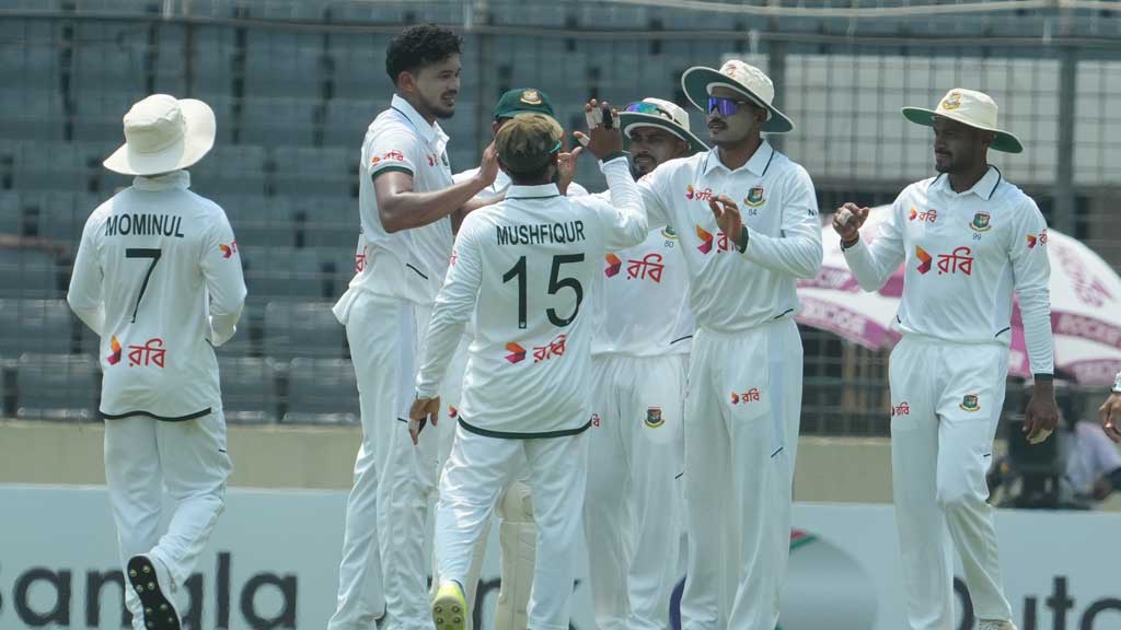 মাশরাফি-শাহাদাতের পর তাসকিনের উইকেটের ‘ফিফটি’