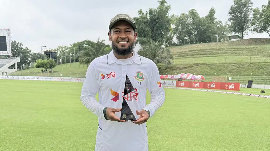 ৩৯ বছর বয়সে এসে ক্যারিয়ারের প্রথম সিরিজসেরা মুশফিক